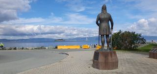The monument in the port