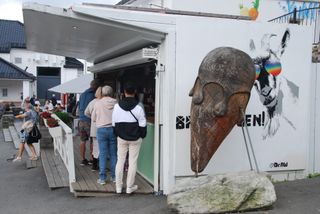 Icecream is popular that far north too
