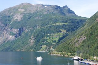 View of the serpentines leading to Geiranger
