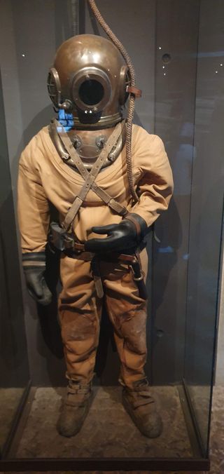Diving equipment from the 1970s