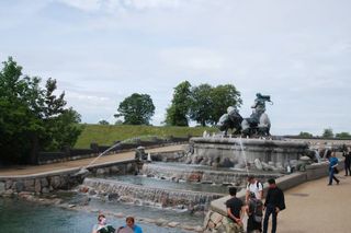Park close to the Mermaid statue