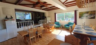 Shared dining room